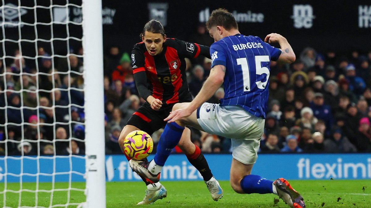 Enes Ünal golünü attı: Bournemouth deplasmanda kazandı