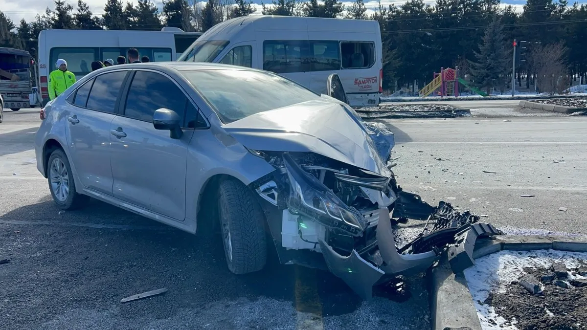 Erzurum’da trafik kazası: 6 yaralı