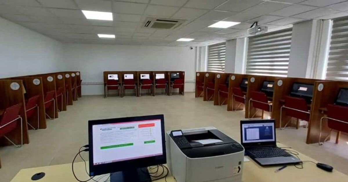 Hakkari’de 3 E-Sınav Merkezi açıldı