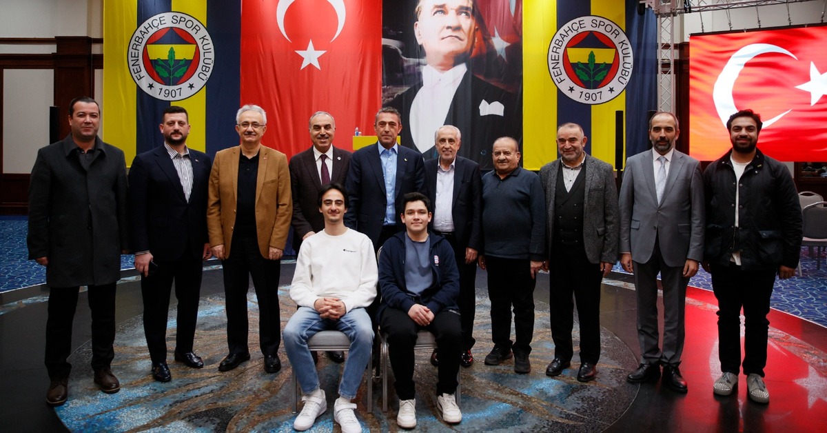 Ali Koç, İlim Yayma Cemiyeti öğrencilerine iftar verdi
