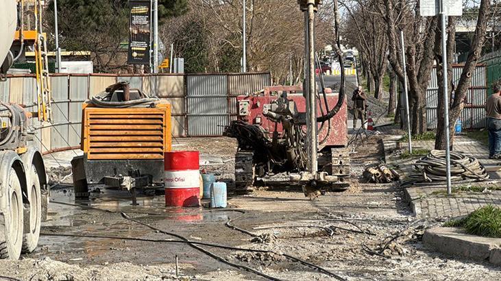 Bakırköy’de bitmeyen yol vatandaşı çileden çıkardı! 3-5 dakikalık yol 1 saat sürüyor